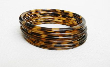 Tortoise Shell Jewelry, Tortoise Shell Bracelet, Bracelets Etsy, Dope Jewelry, Funky Jewelry, Stacked Jewelry, Jewelry Lookbook, Jewelry Inspo, Dream Jewelry