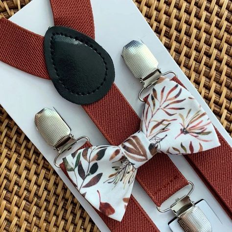 Complement groomsmen and ring bearer attires with this handsome set of terracotta floral bow tie and suspenders. Select your style and sizes from a variety of choices to fit everyone in your bridal party. Wedding November, Groomsmen Suspenders, Literary Wedding, Outfit Baby Boy, Gentlemen Wear, Wedding Adventure, Outfit Birthday, Bearer Outfit, Elbow Tattoos