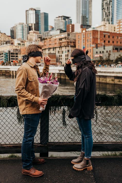 Stranger Shoot Photography, Blind Date Aesthetic, Stranger Session Photoshoot, Blind Photoshoot, Blind Date Photoshoot, Date Photoshoot, Posing Photography, Couples Shoot, Blind Date