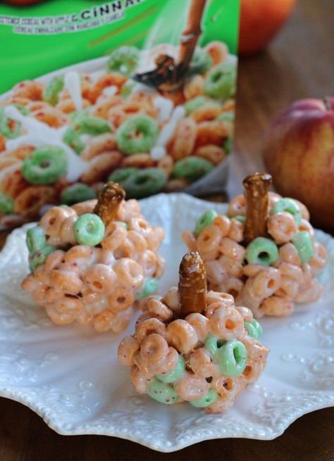 Apple Jacks apples - Momcrieff Making Cereal, Marshmellow Treats, Apple Jacks Cereal, Portable Breakfast, Apple Jacks, Easy To Make Breakfast, Easy Weekday Meals, Kid Snacks, Apple Jack