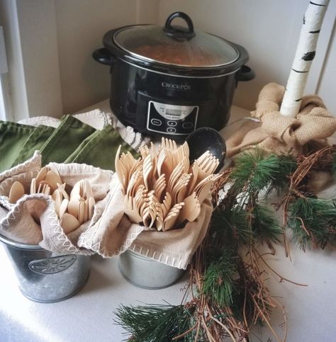 Forest Wild One Birthday, Winter Camping Birthday Party, Woodland Birthday Food Ideas, Woodland Party Drinks, Woodlands Theme Party, Woodsy Theme Party, Woodsy Birthday Party, Nature First Birthday Party, Nature Birthday Party Decorations