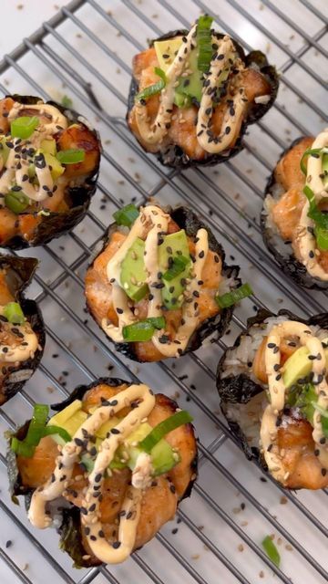 Michelle Vallejo | From Thyme To Time 🌿 on Instagram: "These salmon sushi cups turned out great! 🍣 Thinking of making another recipe with shrimp, maybe spicy tuna? 😍✨ Details ⬇️✨ Ingredients - Fresh salmon - Your seasonings of choice; I kept it simple with salt, fresh pepper, garlic granules, sesame oil and coconut aminos. Alternatively you may use soy sauce, just remove or use less salt. Honey is also great if you like a sweet taste on your sushi! - 2 cups white rice - 1 tbsp rice vinegar - Nori seaweed - Optional spicy mayo, avocado, sesame seeds and scallions Bake in the oven at 400 degrees for about 17 minutes. I also broiled mine for 2 mins to add an extra crispy touch! Enjoy 😉 #sushi #spicymayo #foodie #instafood #foodstagram #easyrecepies #comfortfood #salmon #sushibake #no Salmon Sushi Cups, Fresh Tuna Recipes, Sushi Cups, Recipe With Shrimp, Sushi Bake, Nori Seaweed, Fresh Tuna, Fresh Salmon, Coconut Aminos