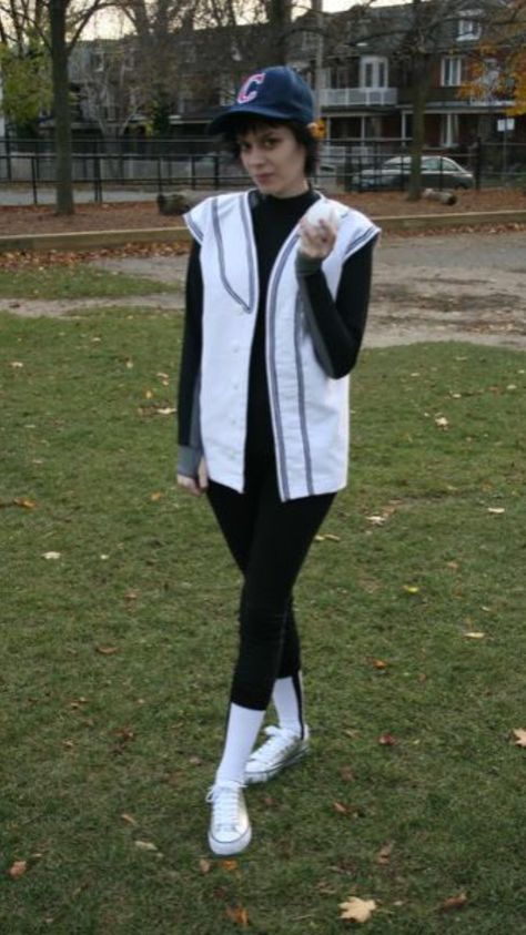 Cullen Baseball Outfit, Twilight Baseball Costume, Twilight Baseball Outfit, Alice Cullen Baseball Outfit, Alice Twilight Costume, Alice Cullen Halloween Costume, Twilight Costume Ideas, Alice Cullen Cosplay, Alice Cullen Costume