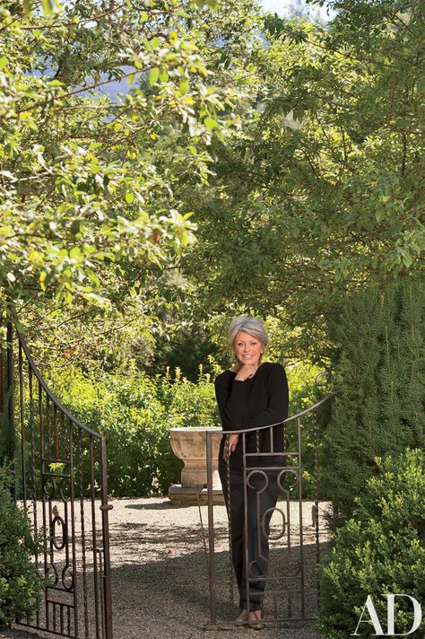 Bobby Mcalpine, Napa Style, California Vineyards, Summer Hill, Rustic Luxe, Pool Coping, Wine Country California, Iron Gate, Garden Gates