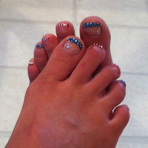 American toe nails. Patriotic pedicure. Patriotic Pedicure, Military Nails, Nails Patriotic, American Day, Happy Nails, Pedicures, Mani Pedi, Toe Nails, Nail Tips