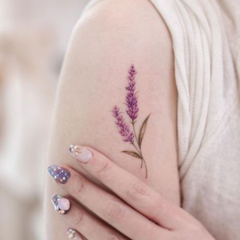 Muscari Tattoo, Virgo Flower Tattoo, Virgo Flower, Basic Tattoos, Lavender Tattoo, Minimal Tattoo Design, Sibling Tattoos, Lavender Aesthetic, Airbrush App