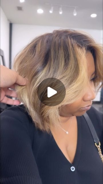 67K views · 8.4K likes | Dereq C | Atlanta Cut & Colorist on Instagram: "“Step into a new dimension with this stunning dimensional blond hair 🌟These multi-tonal hues create a mesmerizing effect, turning heads with every move. Elevate your look with the perfect blend of highlights that add depth and dimension to your style. #BlondAmbition of course I used all @wellahairusa #HairTransformation”" Caramel To Blonde Balayage, Blonde With Highlights Black Women, Different Shades Of Blonde Black Women, Blond Highlights On Black Women, Fall Hair Color For Black Women, Blonde Highlights On Natural Hair, Blonde Balayage Black Women, Black Women With Blonde Hair, Ash Blonde Hair Black Women