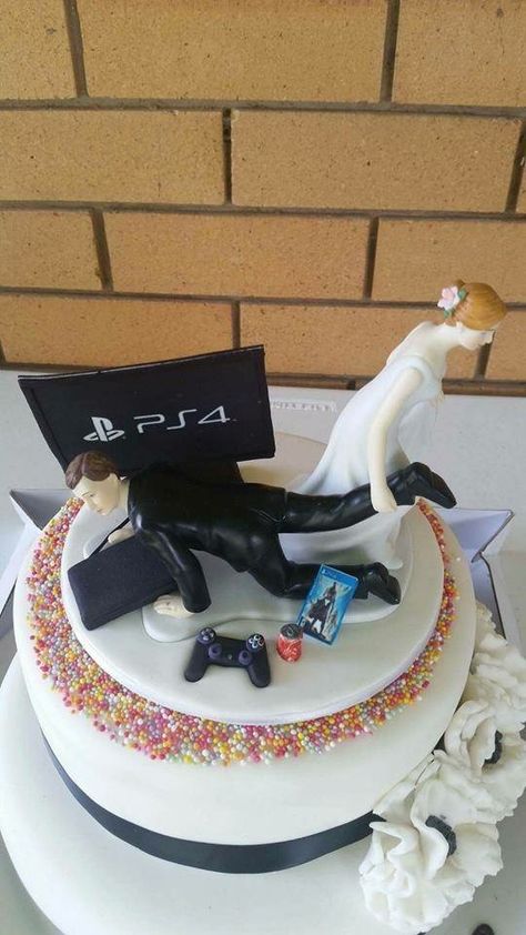 Gamer Wedding Cake, Cake Meme, Gamer Wedding, Funny Wedding Cakes, Funny Wedding Cake Toppers, Anime Wedding, Grooms Cake, Wedding Cake Topper, Wedding Humor