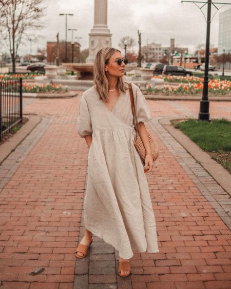 Karin Emily Style: linen dream of address #linendress #sustainabledress Linen Dress Outfit, Karin Emily, Linen Dresses Summer, Dresses For Summer, Clothing Aesthetic, Japanese Dress, Summer Linen Dresses, Mama Style, Minimalist Dresses