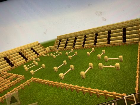 Horse Arena Minecraft, Horse Track Minecraft, Horse Stalls Minecraft, Horse Minecraft Stables, Horse Jumping Arena, Minecraft Horse Jumps, Minecraft Stall Ideas, Horse Pen Minecraft, Minecraft Stalls