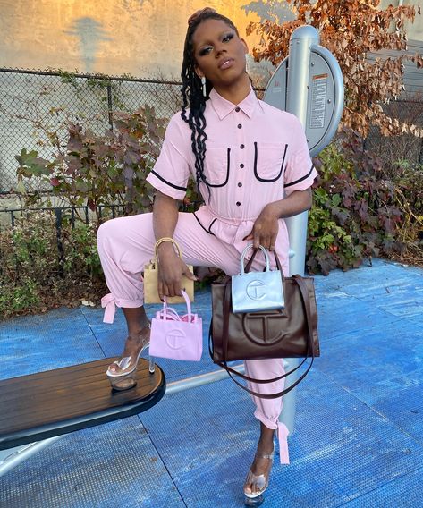 Cfda Awards, Issa Rae, Black Lives Matter Movement, Traditional Fashion, Givency Antigona Bag, Cambridge Satchel Company, Target Audience, British Style, Black Lives