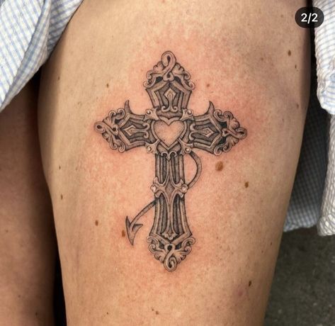 Simple Crucifix Tattoo, Cross On Chest Tattoo Woman, Cross Tattoo Traditional, Aesthetic Cross Tattoo, Y2k Cross Tattoo, Goth Cross Tattoo, Gothic Cross Tattoo, Cross Heart Tattoos, Pretty Cross Tattoo