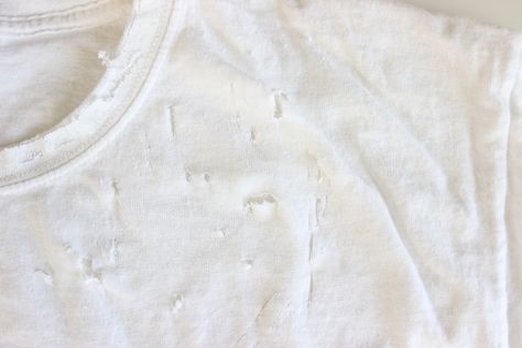 DIY Distressed Shirt | The Fashion Foot Diy Distressed Shirt, Customizing Clothes, Distressed Shirt, Screen Printing Shirts, Shirt Stays, Old Shirts, Create Shirts, T Shirt Diy, Shirt Ideas