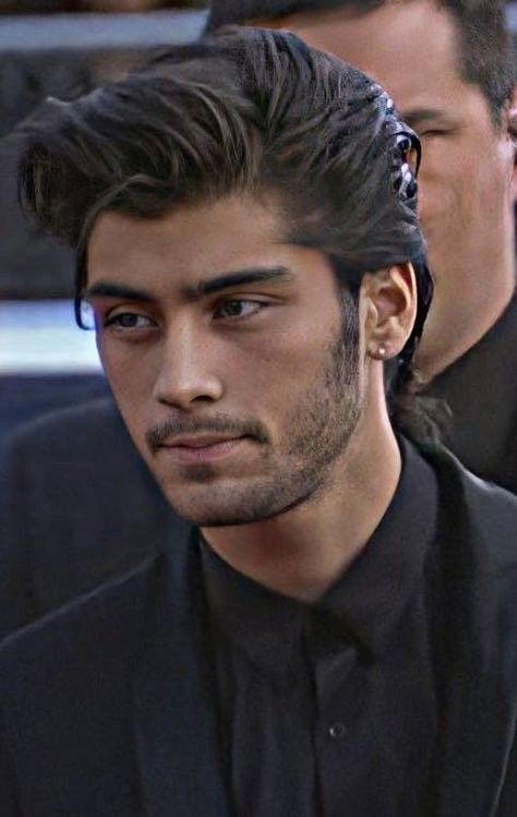 Zayn Malik Beard, Mens Hairstyles Round Face, Army Haircut, Zaddy Zayn, Nayanthara Hairstyle, Zayn Malik Hairstyle, Zayn Malik Video, Zayn Malik Style, Beard Boy