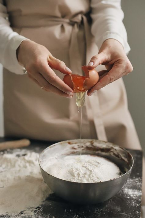 Hands Cooking, Baker Aesthetic, Food Photography Cake, Ingredients Photography, Bakery Website, Food Photography Dessert, Baking Photography, Cooking Photos, Bakery Kitchen