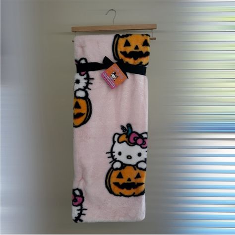 Questions? Leave A Comment Below! Brand New / Unused New With Tags New Htf Pink Blanket Hello Kitty Halloween Pink Pumpkin Soft Plush Throw Blanket 50” X 70” Kitty Crafts, Hello Kitty Bed, Hello Kitty Blanket, Holiday Blankets, Halloween Pink, Hello Kitty Jewelry, Hello Kitty Crafts, Boo Basket, Plush Throw Blanket