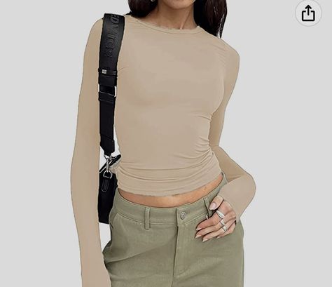 Spring Crop Tops, Casual Chique Stijl, Top In Pizzo, Round Neck Crop Top, Style Désinvolte Chic, Style Casual Chic, Spring T Shirts, Slim Fit Sweater, Vintage Crop Tops