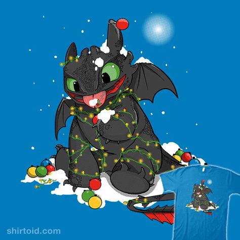 "Light Fury" by tonksiford Toothless tangled up in Christmas lights Pikachu And Stitch, Cute Toothless, Toothless And Stitch, Light Fury, Dragon Trainer, Night Fury, Cute Dragons, Baby Dragon, Dessin Adorable