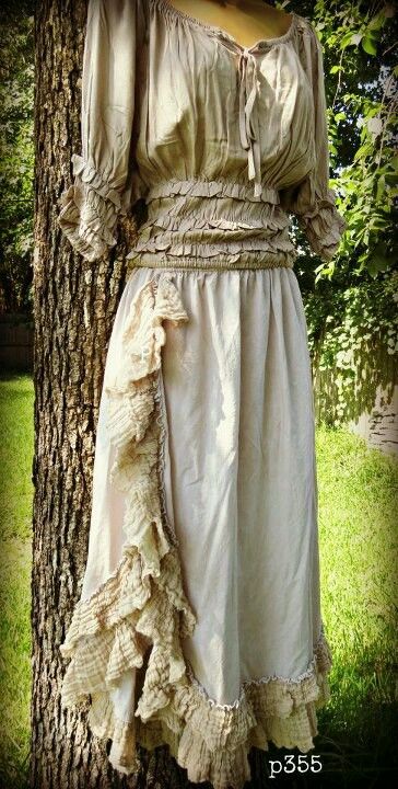 ~Paris Rags~ Oh my..I would LOVE to have this outfit! *Swoon* Moda Hippie, Mori Fashion, Altered Couture, Romantic Outfit, Frou Frou, Mori Girl, Ruffle Skirt, Mode Inspiration, Hippie Style