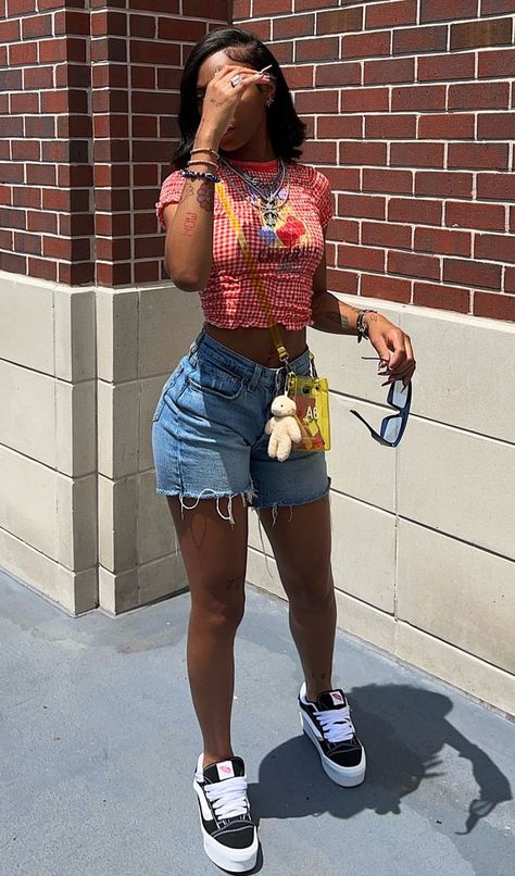 Plaid Shorts Outfit Black Women, Yellow Dress Outfit Black Women, Bbq Outfit Black Women, Outfit Inspo Black Women Summer, Cute Shorts Outfits Black Women, Bbq Outfit Ideas Black Women, Streetwear Fashion Black Women Summer, Going Out Outfits Black Women Summer, Simple Summer Outfits Black Women