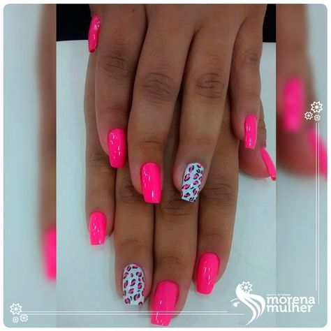 Hottest Nail Trends 2023, Neon Pink Acrylic Nails Designs, Funky Spring Nail Designs, Neon Nails Designs Short, Neon Nail Ideas Summer Short, Cute Neon Nails Summer, Dip Nail Ideas Summer, Summer Nail Ideas Pink, Neon Pink Nails Design