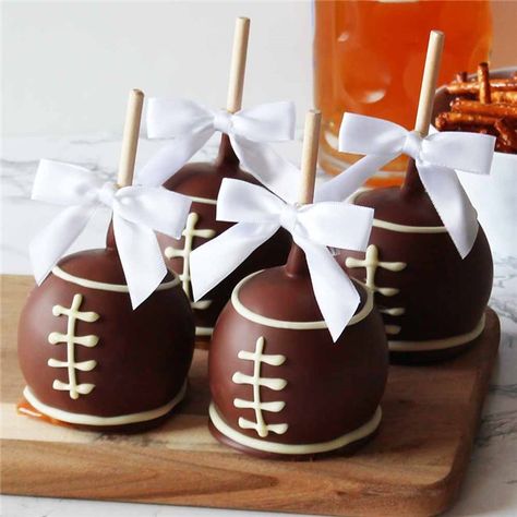 Football Gameday Caramel Apple 4-Pack | Mrs Prindables Caramel Apple Gifts, Football Candy, Football Treats, Chocolate Caramel Apples, Gourmet Caramel Apples, Thanksgiving Candy, Candy Apple Recipe, Caramel Ingredients, Chocolate Covered Apples