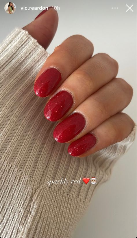 Sparkly Red Nails Acrylic Short, Short Red Nails Design Sparkle, Short Red Sparkly Nails, Sparkly Red Nails Almond, Shimmery Red Nails, Red Nails For Christmas, Sparkly Red Nails, Red And Green Sparkle Nails, Red Sparkly Nails