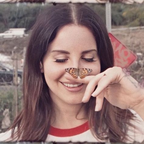 photo lanaaa Ldr Art, Lana Del Rey Pictures, Happiness Is A Butterfly, Lana Del Rey Quotes, Happiness Quote, Lana Rey, Music Poster Design, Marina And The Diamonds, Butterfly Pictures