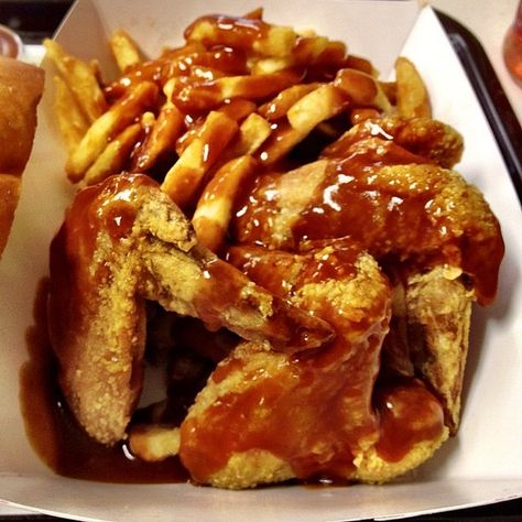 Harold's Chicken Shack's wings & fries! Often imitated, never duplicated! Harolds Chicken, Harolds Chicken Mild Sauce Recipe, Mild Sauce Recipe, Chicago Eats, Gross Food, Chicago Food, Sauce For Chicken, Food Ads, Food Pantry