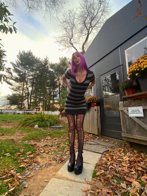 Ripped Black Tights Outfit, Ripped Pantyhose Outfit, Ripped Stockings Outfit, Tights Dress Outfit, Platform Heels Outfit Ideas, Ripped Tights Outfit, Disco Ideas, Ripped Stockings, Genderfluid Fashion