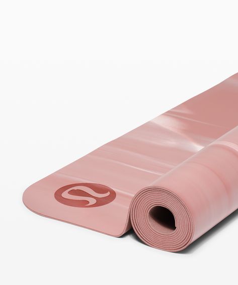 Lulu Lemon Yoga Mat, Lululemon Mat, Lululemon Aesthetic, Lululemon Yoga Mat, Bedroom 2024, Lululemon Yoga, Yoga Equipment, Yoga Accessories, Lulu Lemon