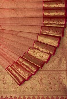 Incredible India Royal Saree Hand Loomed Pure by Zevadhi on Etsy Kanakavalli Sarees, Kanjipuram Saree, Royal Saree, Sari Blouse Styles, Handloom Silk Saree, New Saree Designs, Banarsi Saree, Bridal Makeover, Orange Saree