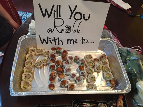 Food Promposal, Prom Food Ideas, Prom Dance Themes, Prom Sendoff, Third Grade Halloween, Prom Food, Promposal Ideas, Asking To Prom, Italian Bakery