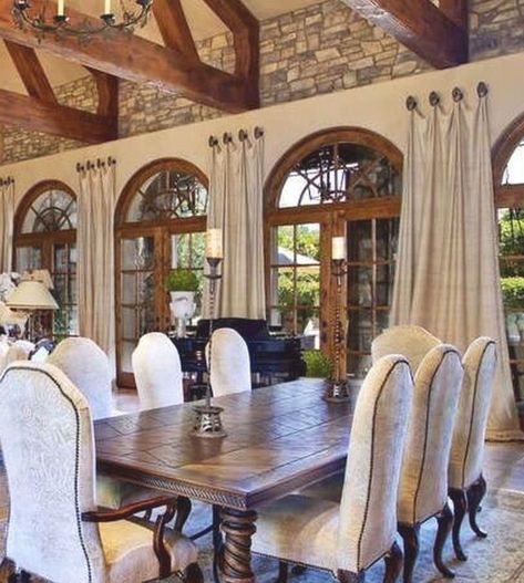 44 Best Dining Room Design Ideas Tuscan Dining Rooms, Mediterranean Dining Room, Dining Room French, Unique Dining Room, Tuscan Design, Morning Room, Real Estat, Mediterranean Home Decor, Tuscan House