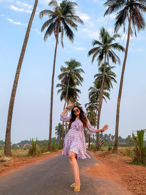 This one is clicked in Parra Road (The famous coconut tree road in goa) & i think the tourist site is totally overrated! The roads leading to this are gorgeous. #TheMuseGirlie #TMG #parra #parraroad #coconuttree #vacation #vacationmode #vacationstyle #tourist #pictureoftheday #pinoftheday #postoftheday #traveltips #travelgram #traveling #travelblogger Photos Idea In Goa, Parra Road Photo Ideas, Goa Trip Photo Ideas, Parra Road Photos, Para Road Goa Photography, Couple Photo Poses In Goa, Goa Beach Poses For Women, Parra Road Goa Photoshoot, Para Road Goa