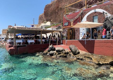 Full review of Amoudi Fish Restaurant, one of the best restaurants in Amoudi Bay, Santorini: hours, location, reservations, photos. Fish Restaurant, Star Ferry, Santorini Sunset, Oia Santorini, Bus Terminal, Small Boats, Santorini Greece, Open Water, Great Restaurants