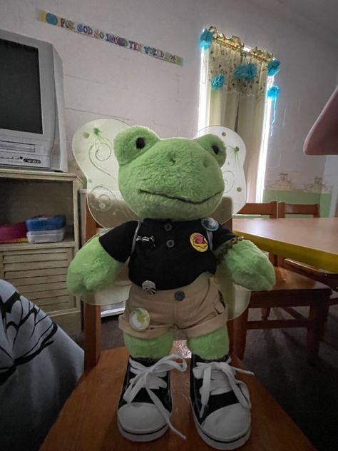 #frog #buildabear Outfits For Stuffed Animals, Build A Bear Frog Outfits, Build A Bear Frog Room, Small Build A Bear Frog, Buildabear Frog, Build A Bear Frog Aesthetic, Stuffed Frog Aesthetic, Frog Plush Aesthetic, Bab Frog Outfits