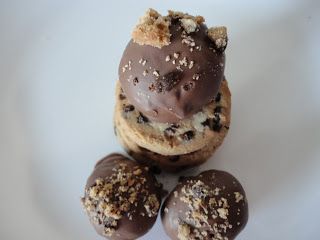 Tnt-cook: Chips Ahoy Cookie Balls Cookie Cake Balls, Chips Ahoy Cookies, Cake Ball Recipes, Cookie Balls, Chips Ahoy, Cookie Ball, Choc Chip Cookies, Cookie Pops, Truffle Recipe