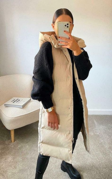 Long Puffer Vest Outfit, Sleeveless Jacket Outfit, Long Puffer Jacket Outfit, Gilet Outfit Women, Long Vest Outfit, Puffy Vest Outfit, Gilet Outfit, Ladies Waistcoat, Puffer Outfit