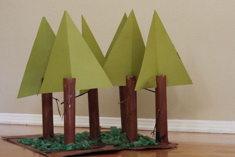 Create your own crafty version of a beautiful California redwood forest. This is a wonderful way to learn about nature … Redwood Forest California, Homeschool Social Studies, Redwood Tree, California History, Arbour Day, Redwood Forest, Family Crafts, Camping Crafts, Tree Crafts