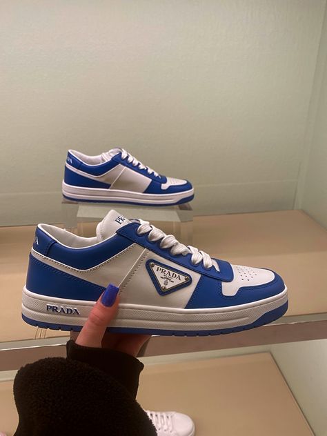 Blue and white Prada sneaker, blue nails with blue sneaker Prada Tennis Shoes, Blue Sneakers Aesthetic, Prada Shoes Outfit, Blue Designer Shoes, Blue And White Shoes, Afro Design, Prada Sneaker, Prada Shoes Sneakers, Blue Prada