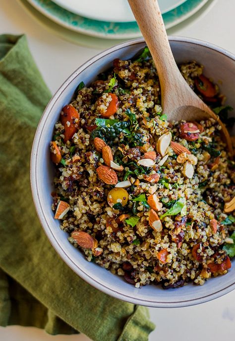 WARM GINGER GLAZED CARROT QUINOA SALAD Crispy Quinoa Salad, Glazed Carrot, Marinated Kale, Food Monster, Tasty Salads, Ginger Miso, Crispy Quinoa, Kale Quinoa, Quinoa Pasta