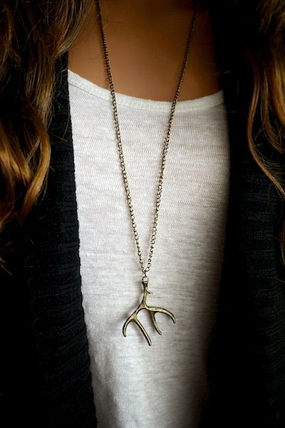 Antler Pendant Necklace Wrangler Clothing, Mom Crafts, Jeans And T Shirt Outfit, Antler Pendant, Rpg Characters, Cowgirl Jewelry, Store Jewelry, Spring Accessories, Long Necklaces