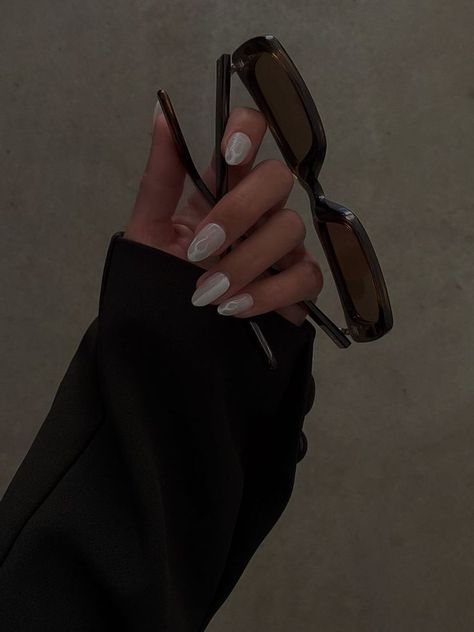 Nail Pictures, Nail Photos, Dark Feminine Aesthetic, Instagram Nails, Classy Aesthetic, Instagram Feed Ideas, Beauty Nail, Feminine Aesthetic, Foto Inspiration