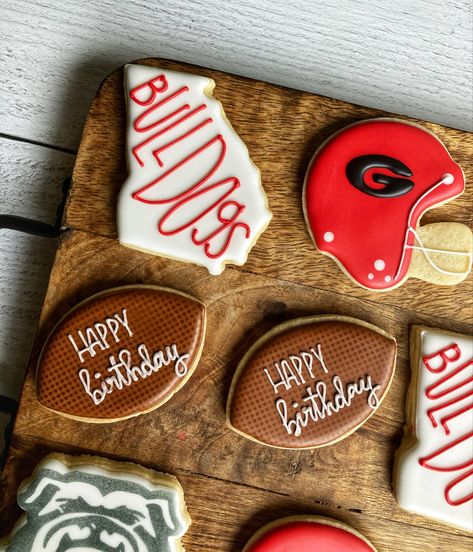 Georgia Bulldog Cookies, Uga Cookies, Desert Inspo, Bulldog Birthday, School Cookies, Georgia Bulldog, 1st Year, Cookie Art, Icing Cookies