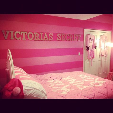 my victoria's secret room (:..woulda been cute in maybe HS .. Victoria Secret Room, Victoria Secret Bedroom, Victoria Secret Bedding, Secret Room, Dekorasi Kamar Tidur, Secret Rooms, Pink Bedding, Pink Bedroom, Pink Room