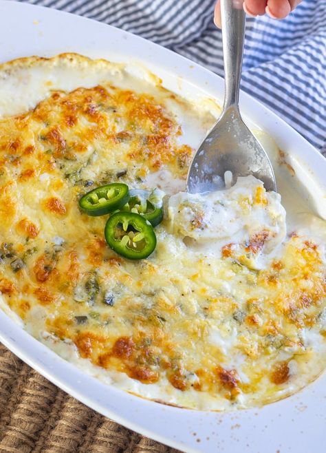 Jalapeño Au Gratin Potatoes - The Lilypad Cottage Jalapeno Popper Potato Casserole, Potatoes With Gruyere Cheese, Lilypad Cottage, Moms Recipes, Au Gratin Potatoes, Holiday Entertaining Food, Gratin Potatoes, Meat Casserole, Entertaining Food