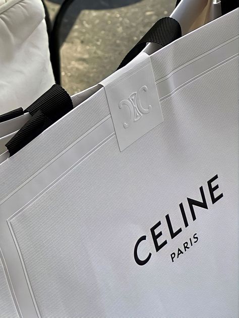 Luxury Shopping Bags Packaging, The Row Packaging, Luxury Shopping Bag, Mm Paris, Luxury Paper Bag, Pr Kit, Retail Bag, Hang Tags Clothing, Clothing Brand Logos