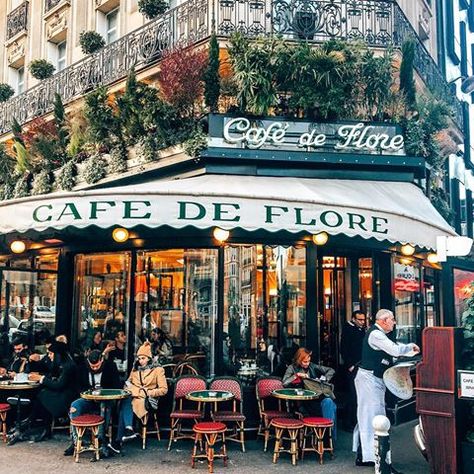 Paris Street Cafe, Paris Coffee Shop, Bistro Interior, Bistro Restaurant, France Aesthetic, Open Market, Paris Vacation, Restaurant Paris, Best Coffee Shop