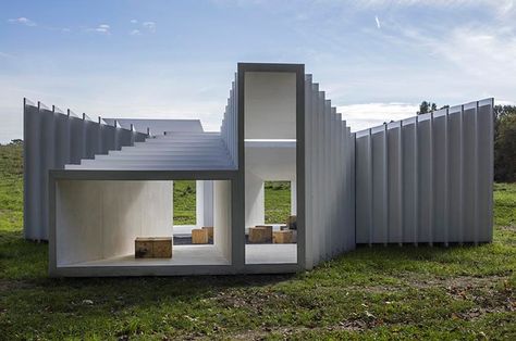 ZOID, New York via @architizer White Pavilion, Boston City Hall, Pavilion Architecture, Public Space Design, Pavilion Design, Public Architecture, Yangzhou, Glass Brick, Hamptons House